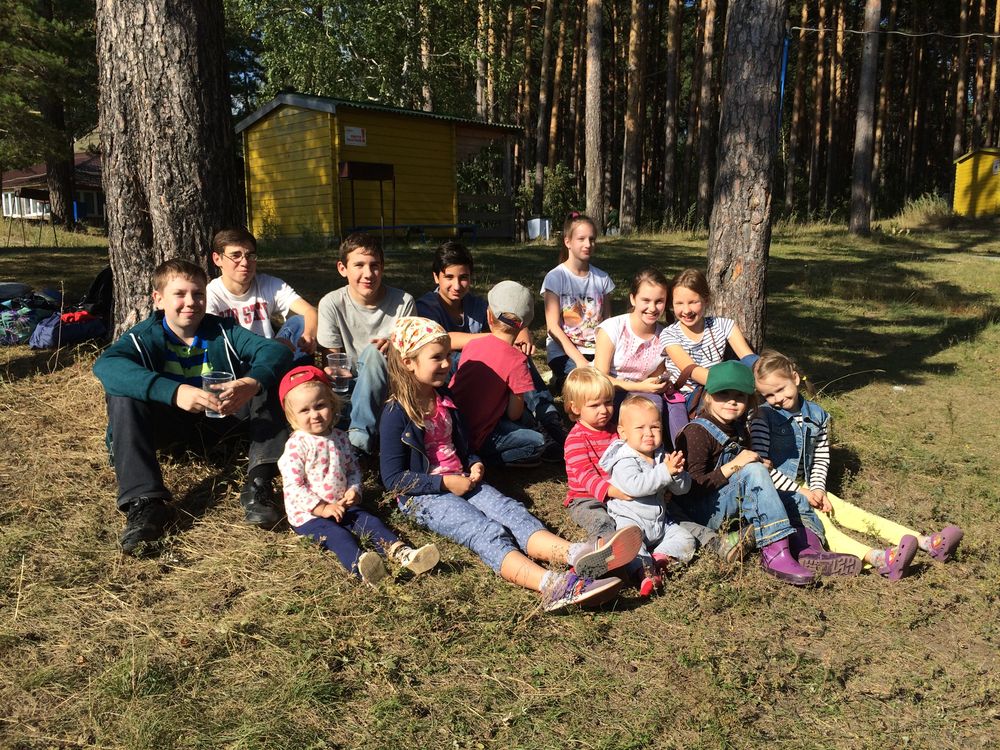 Sibersers bring their families — the more the merrier! Sibersers bring their families — the more the merrier!